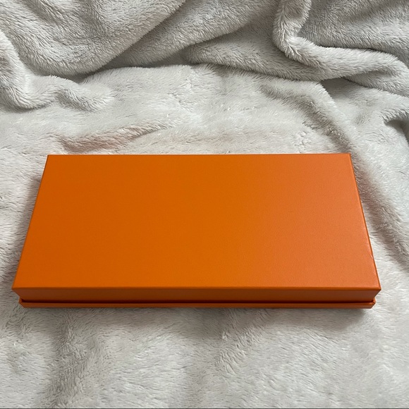 Authentic Hermès Empty Box with Bag - Picture 4 of 10